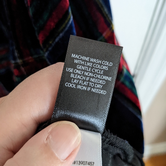 NWT Sleeveless velvet lined tank - Picture 2 of 4